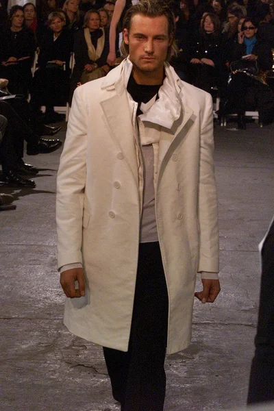 Look 24